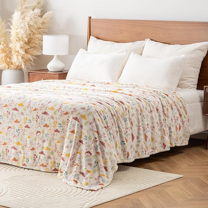 Luxury Printed Fleece Warm Blanket, Soft Lightweight Velvety Plush Throw for Couch and Bed, Cozy Comfy for All Seasons(Cream Various Mushrooms, 90×90 Inches)